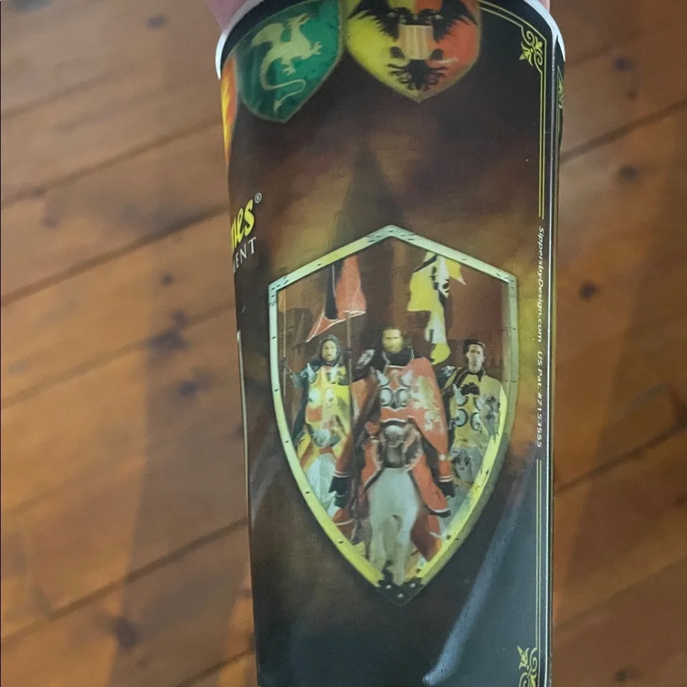Medieval Times Lenticular Plastic 16oz Collector Cup Tumbler - Picture 4 of 6
